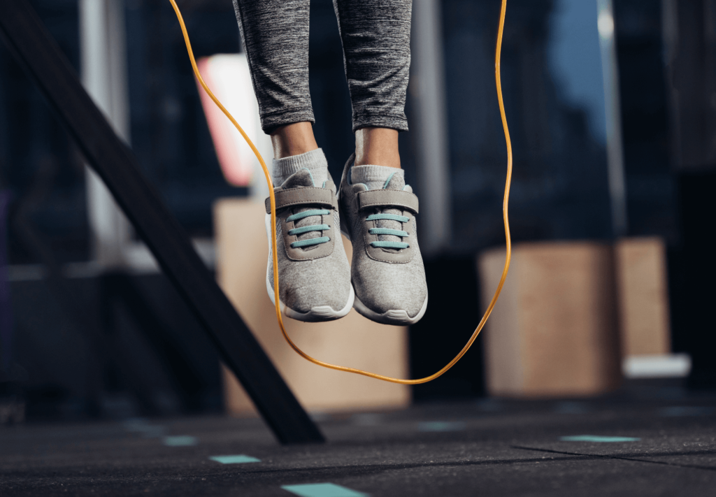 Pular Corda ou Correr: Descubra o Melhor Exercício para o Seu Corpo e Rotina