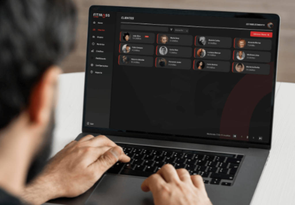 Conheça o Melhor App para Personal Trainer Acompanhar Resultados a Partir de Dados Reais