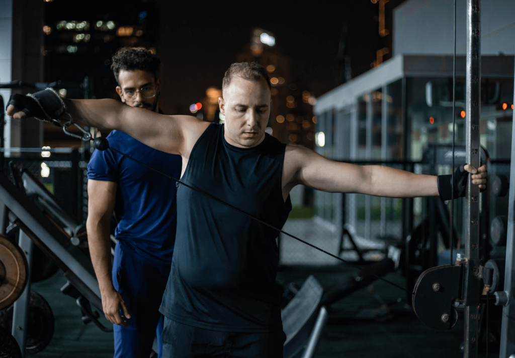 Treino de Hipertrofia para Iniciantes: Como Ganhar Massa Muscular com Segurança e Resultados Reais