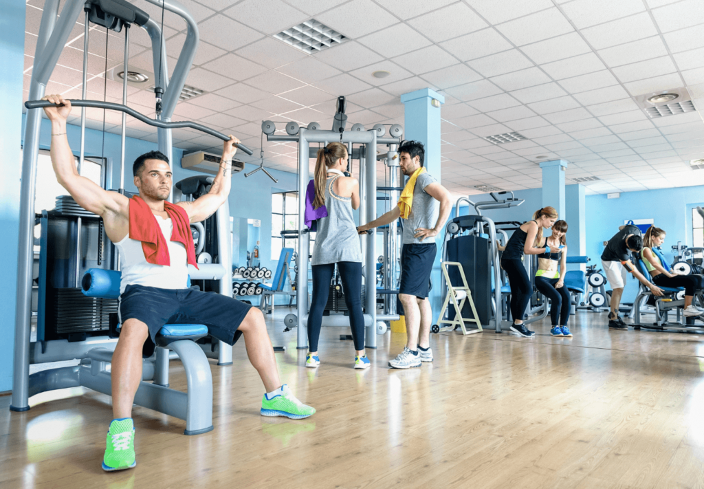 Muito Além da Estética: Como o Monitoramento Quinzenal Promove Saúde Real e Retém Alunos