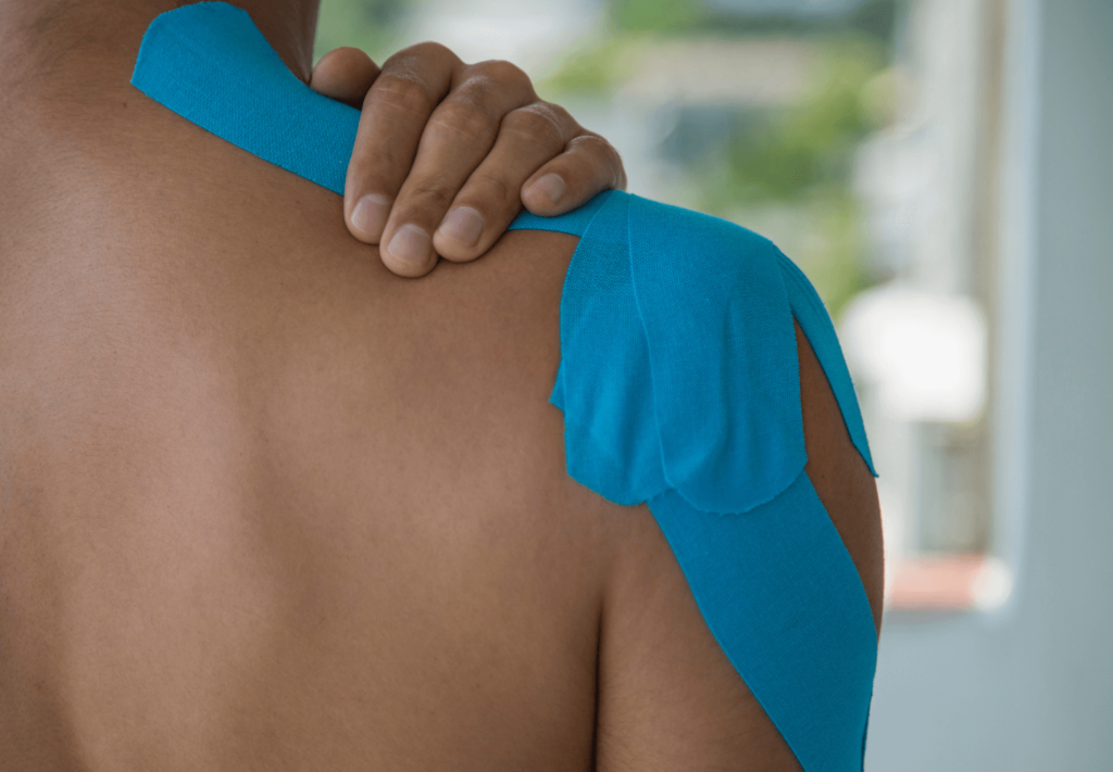 Nesse artigo veja como a liberação miofascial além de acelerar a recuperação, também previne lesões e valoriza seu serviço fitness.