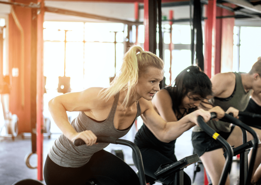 Buscando treinos para perda de peso? Cuidado com a perca músculos. Entenda por que a balança é uma métrica falha e como emagrecer certo.