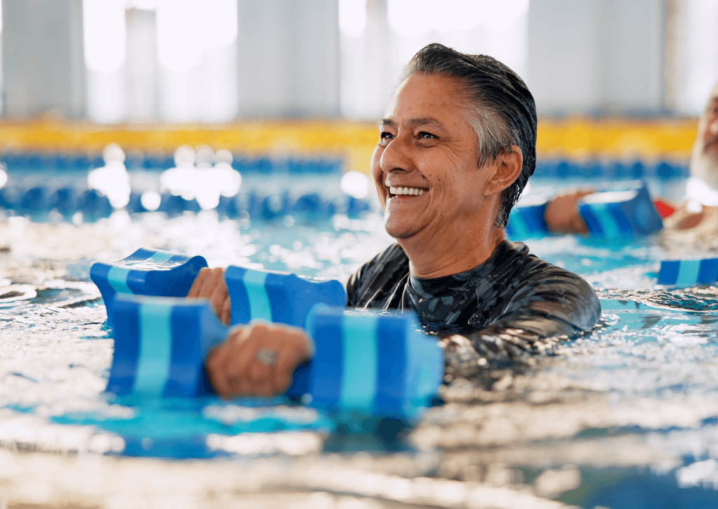 Entenda por que idosos preferem Pilates à musculação e aprenda a adaptar o treino para idoso e atrair o público 60+ para sua academia.
