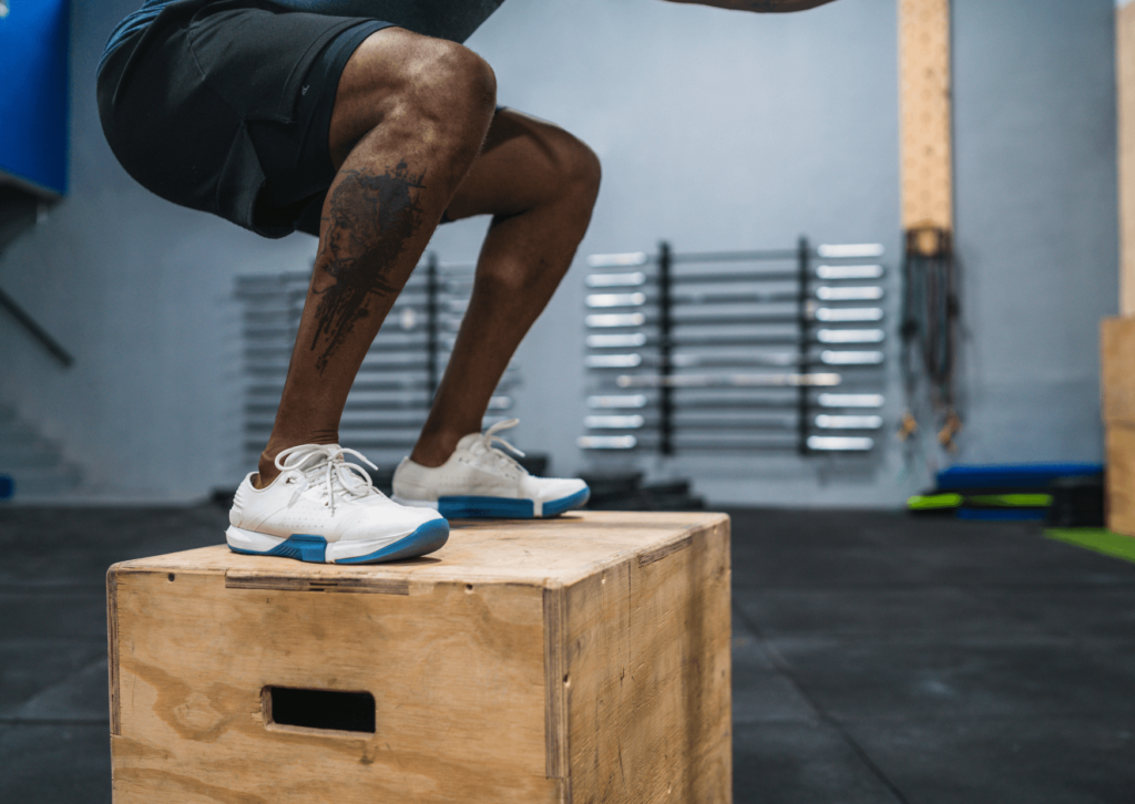 Entenda tudo sobre a distensão muscular na coxa, os graus da lesão, como tratar rapidamente e as melhores estratégias de prevenção.