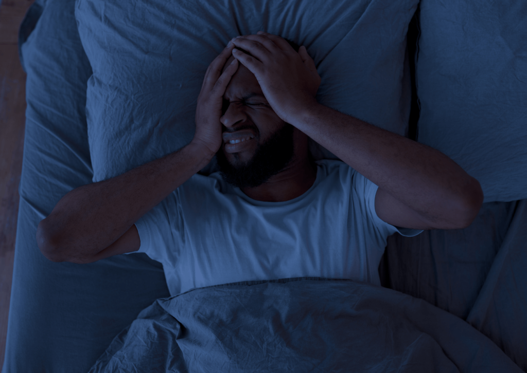 Aprenda como tratar cãimbras rapidamente com técnicas de alongamento e descubra como a hidratação e a fadiga influenciam seu treino.