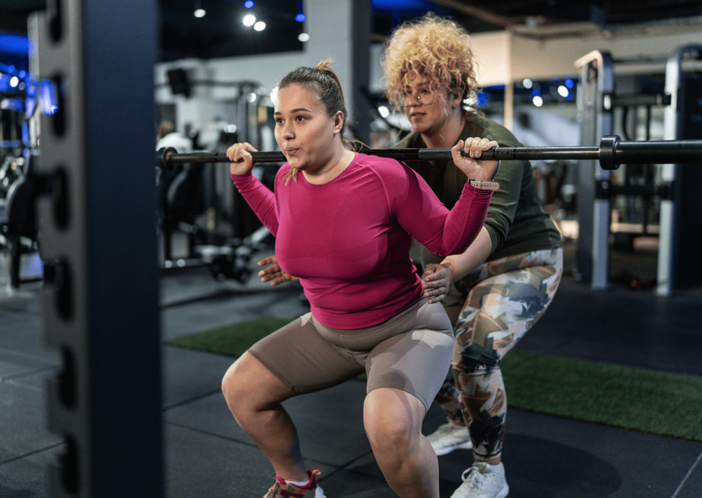 Entenda as causas, os esportes de risco e como tratar a tendinite nos Tornozelos sem abandonar os seus treinos na academia. Confira!