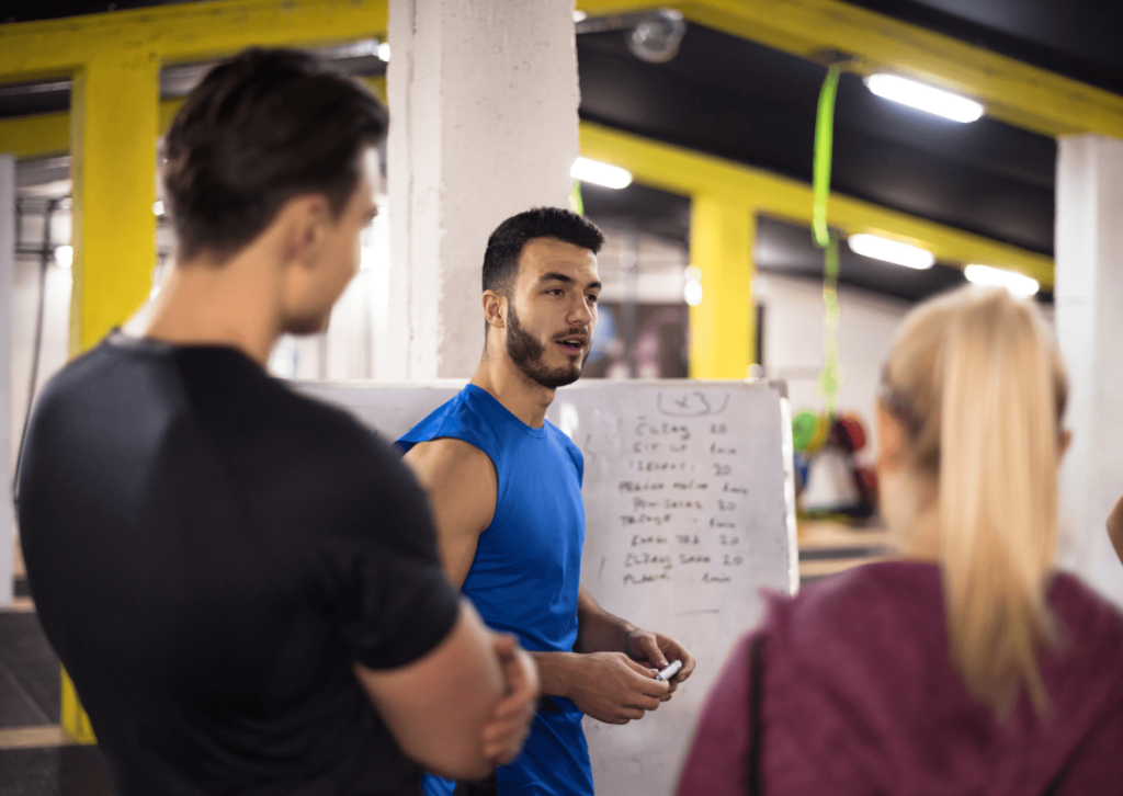 Descubra como periodizar o treino com precisão utilizando avaliações quinzenais. Aprenda a ajustar cargas, e fidelizar alunos com dados reais.