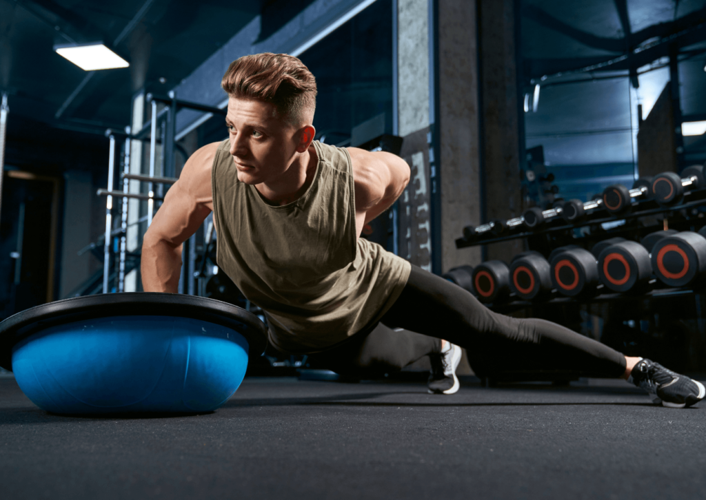 Descubra como a bosu ball pode revolucionar seus treinos! Explore benefícios, exercícios e dicas para aumentar o equilíbrio e prevenir lesões.