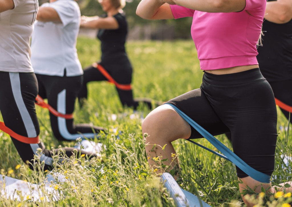 Explore o potencial do fitness outdoor! Aprenda estratégias de negócio e como empreender com baixo investimento ao ar livre.