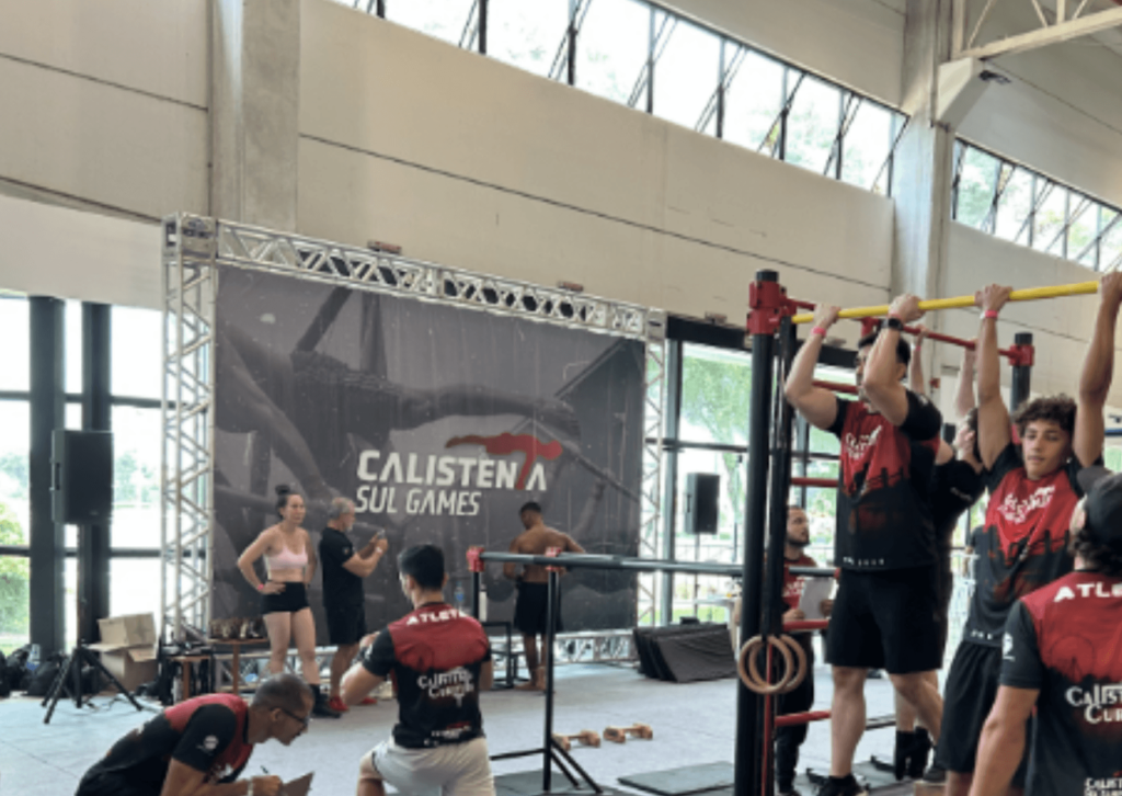 Descubra o poder da Calistenia para transformar seu físico e alavancar seu negócio fitness. Guia completo com prática e dicas para gestores.