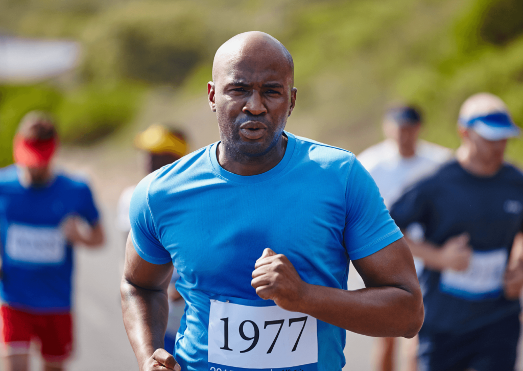 Planejando correr maratona? Entenda como a avaliação corporal otimiza sua performance e garante uma preparação segura e eficiente.