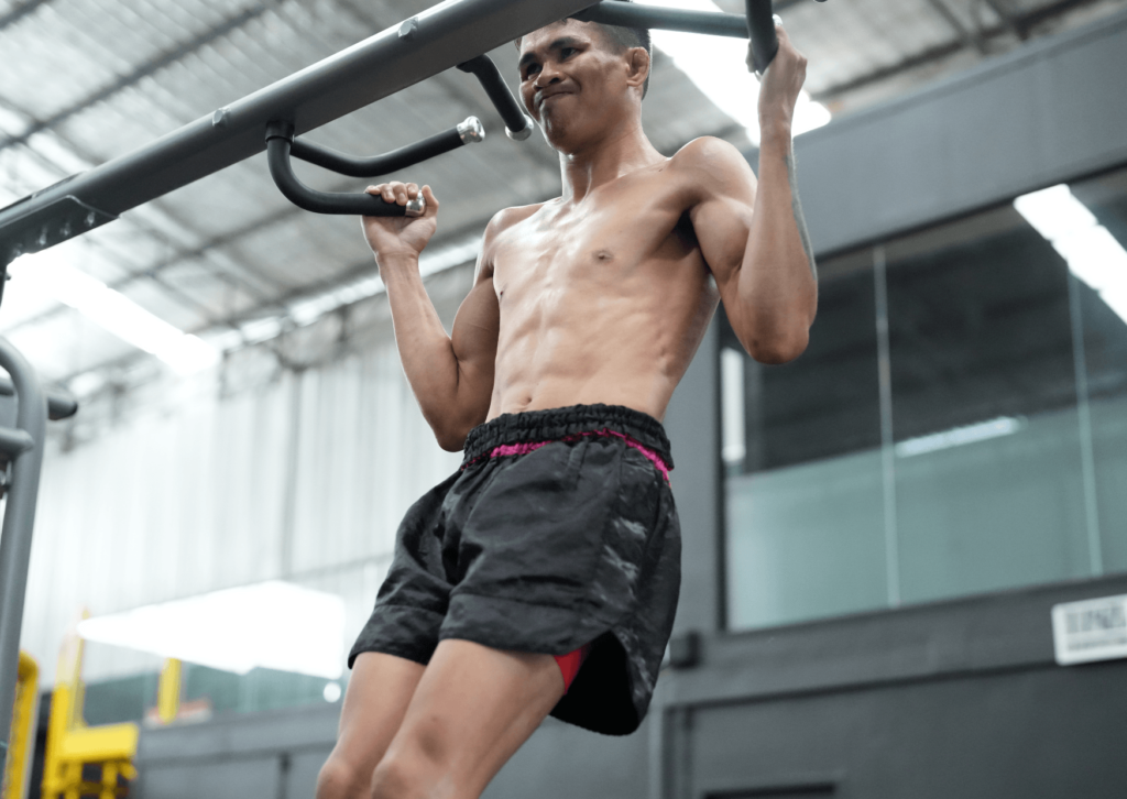 Descubra o poder da Calistenia para transformar seu físico e alavancar seu negócio fitness. Guia completo com prática e dicas para gestores.