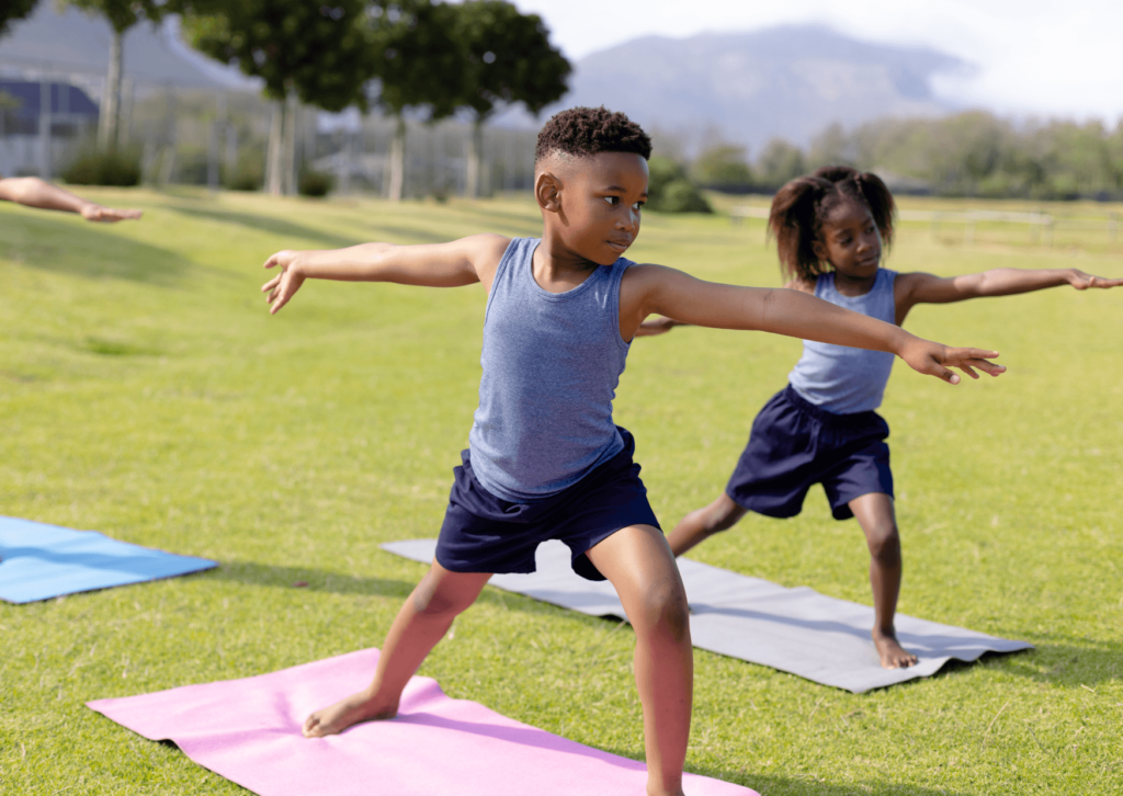 Nesse artigo, descubra como o treinamento funcional para crianças melhora a coordenação e combate o sedentarismo infantil.