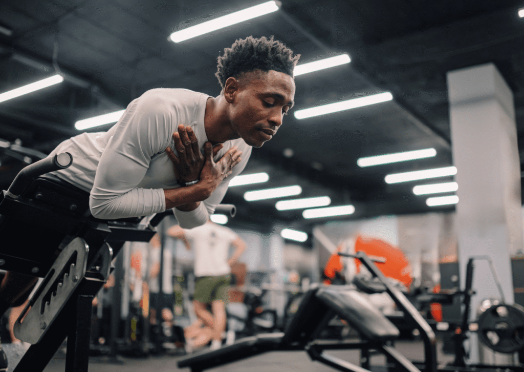 Descubra o poder do mindful lifting. Aprenda a conectar mente e músculo para acelerar seus resultados e transformar seus treinos diários.