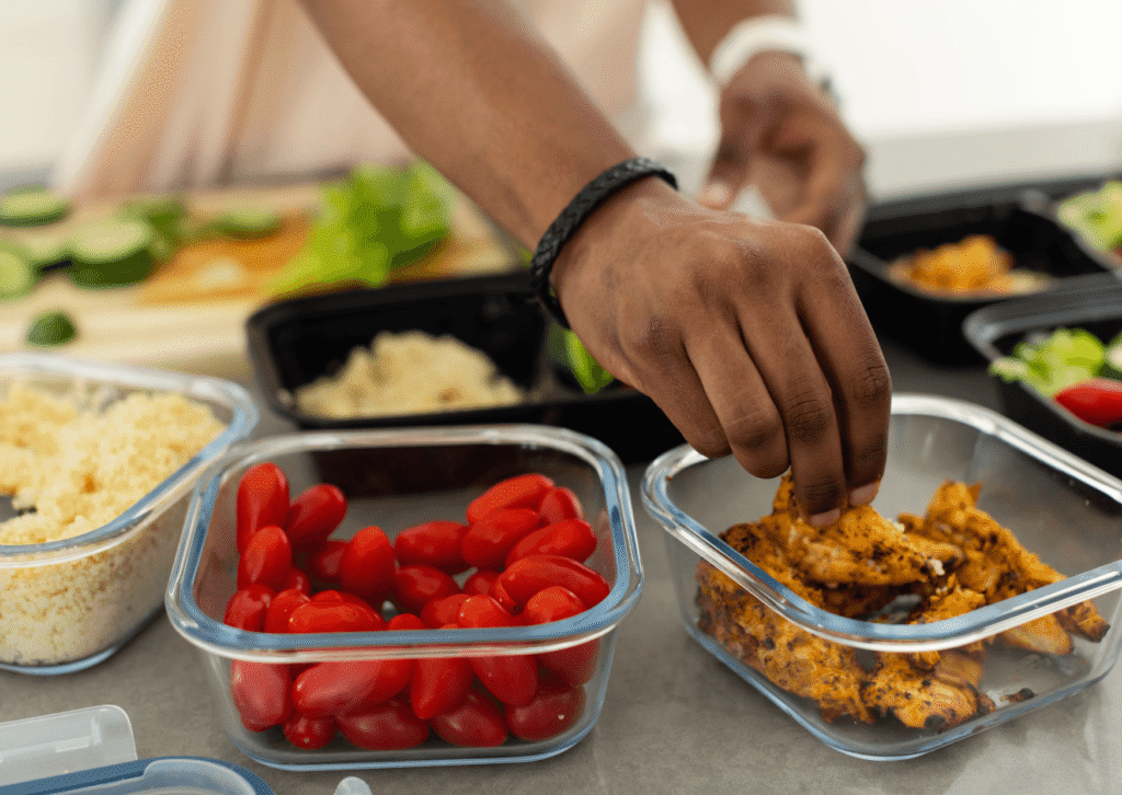 Descubra o que comer para emagrecer com saúde. Veja alimentos bons, dietas práticas e dicas de nutrição sem passar fome neste guia completo.