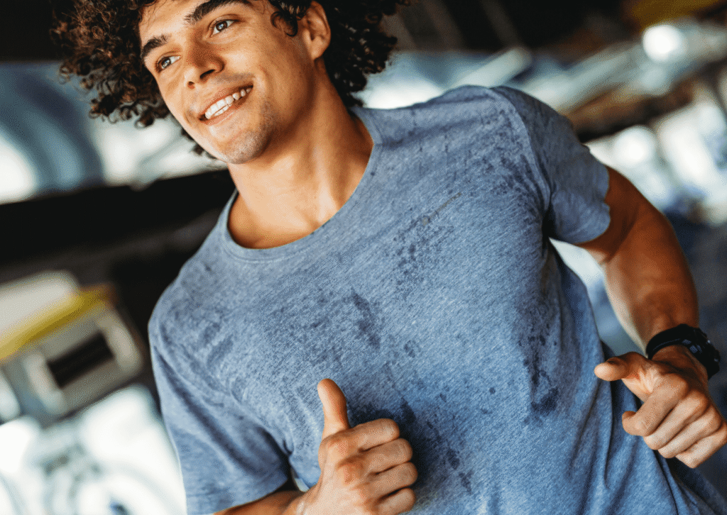 Quer descobrir qual o melhor pré-treino para emagrecer? Entenda o papel da termogênese, opções naturais vs. suplementos e evite erros.