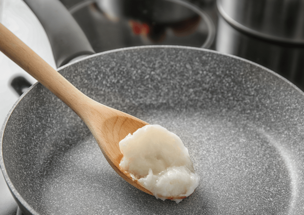 Descubra quais são as melhores gorduras para cozinhar sem perder nutrientes, conheça o ponto de fumaça e otimize a dieta com saúde