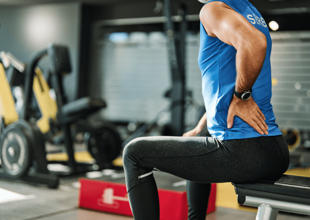 Quer resultados rápidos? Confira o guia definitivo de treino para glúteos na academia com os melhores exercícios e fichas baseadas na ciência!