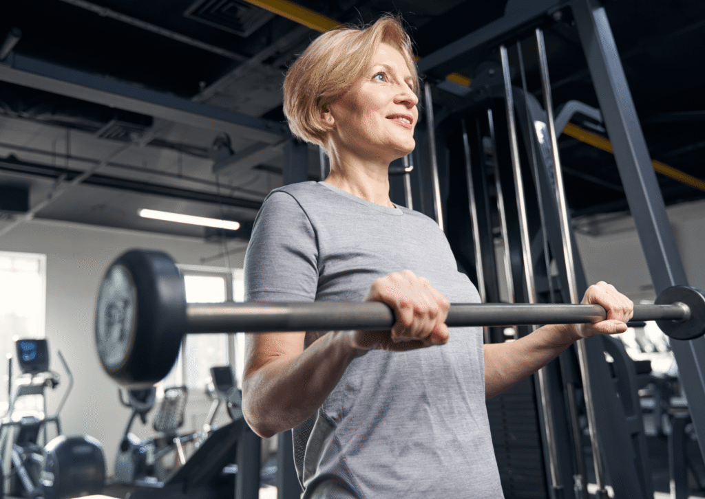Descubra como calcular e otimizar seu gasto calórico diário para emagrecer ou ganhar massa muscular com estratégias científicas e práticas.