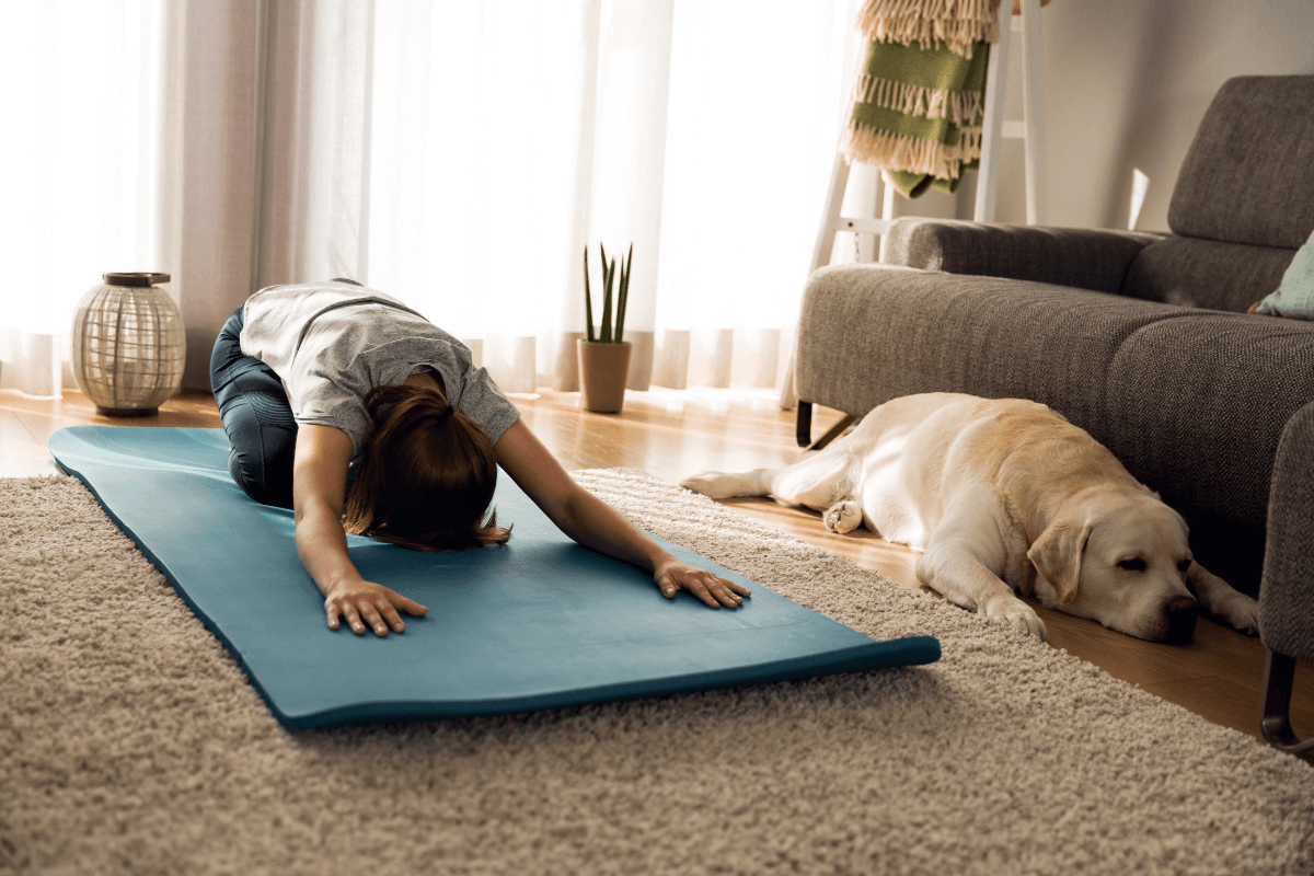 Para Ganhar Massa Muscular e Perder Gordura em casa, Yoga ou Calistenia?