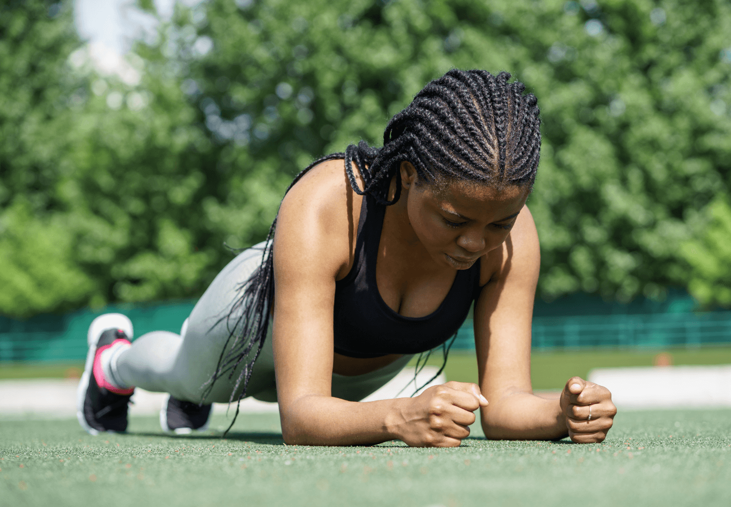 Exercícios de Prancha: Melhore o Core, Defina o Abdômen e Ganhe Resistência em Poucos Minutos por Dia