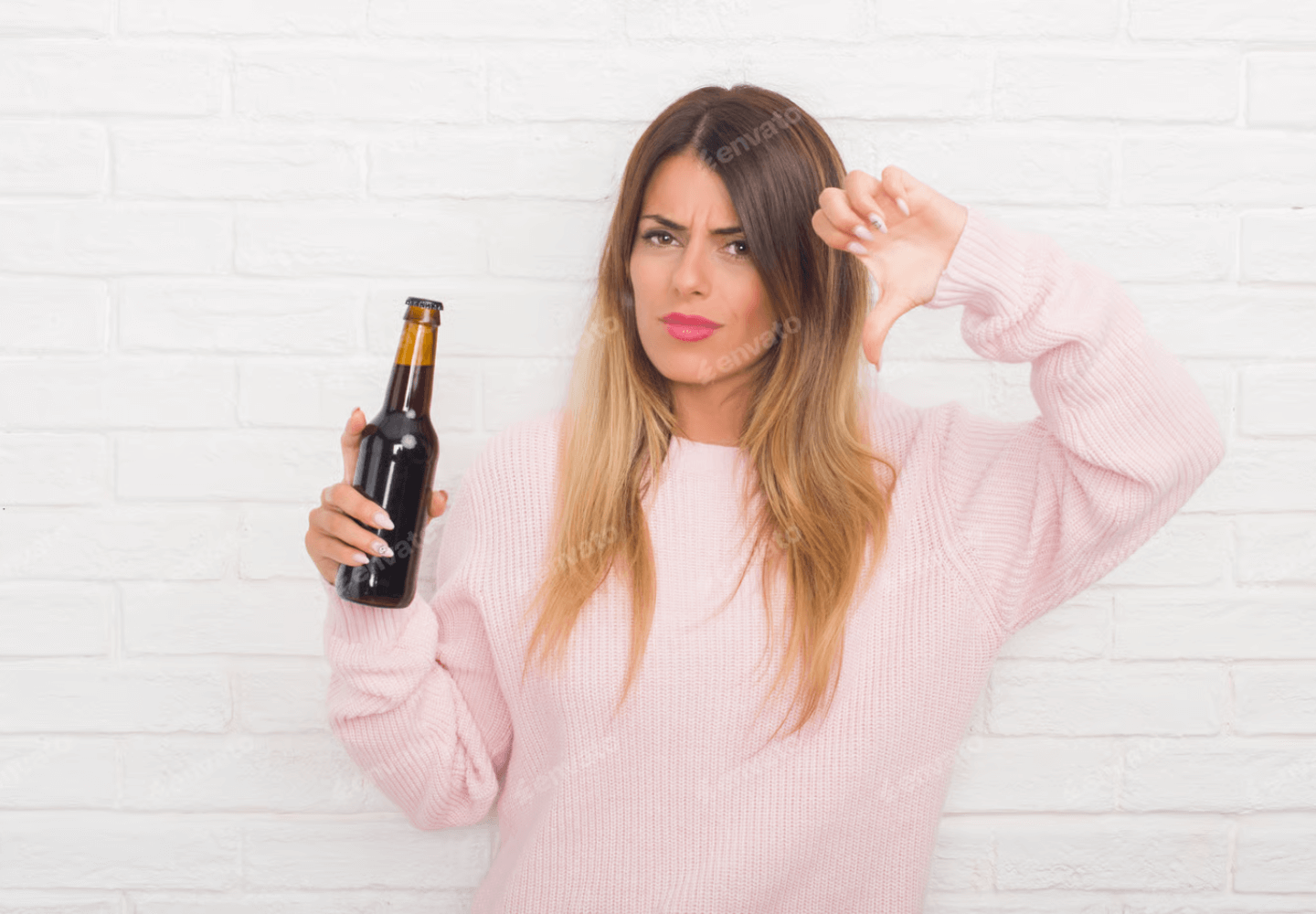 Entenda como o consumo de bebidas impacta performance, recuperação muscular e resultados na academia.