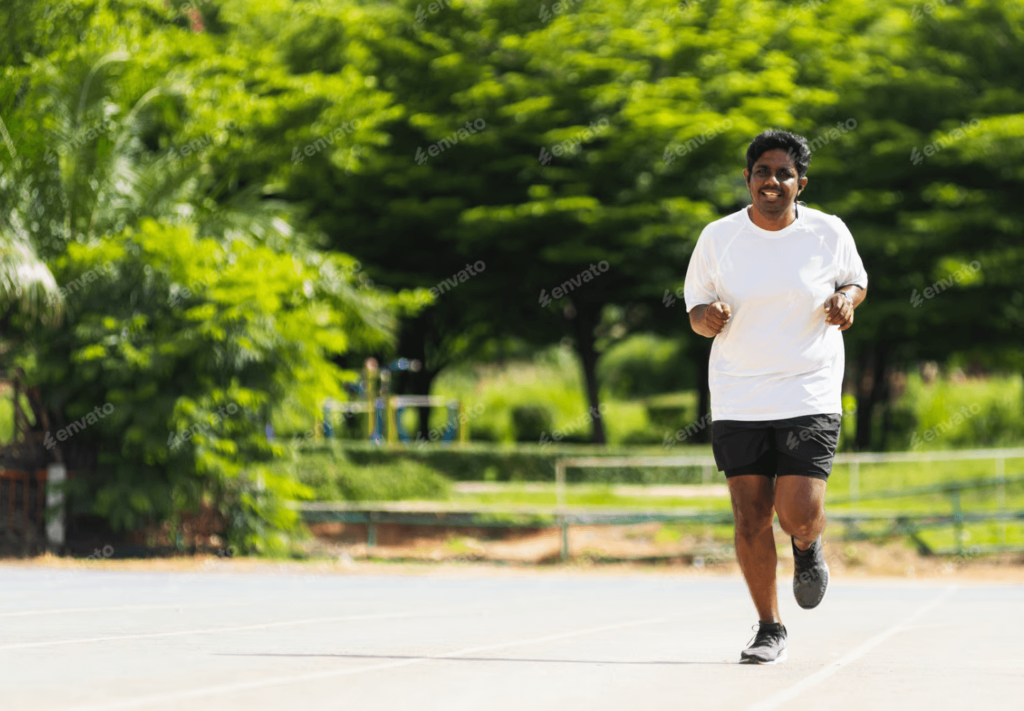 Emagrecer correndo é possível com estratégia. Descubra como usar tipos de corrida, intensidade e monitoramento corporal para queimar gordura com eficiência.