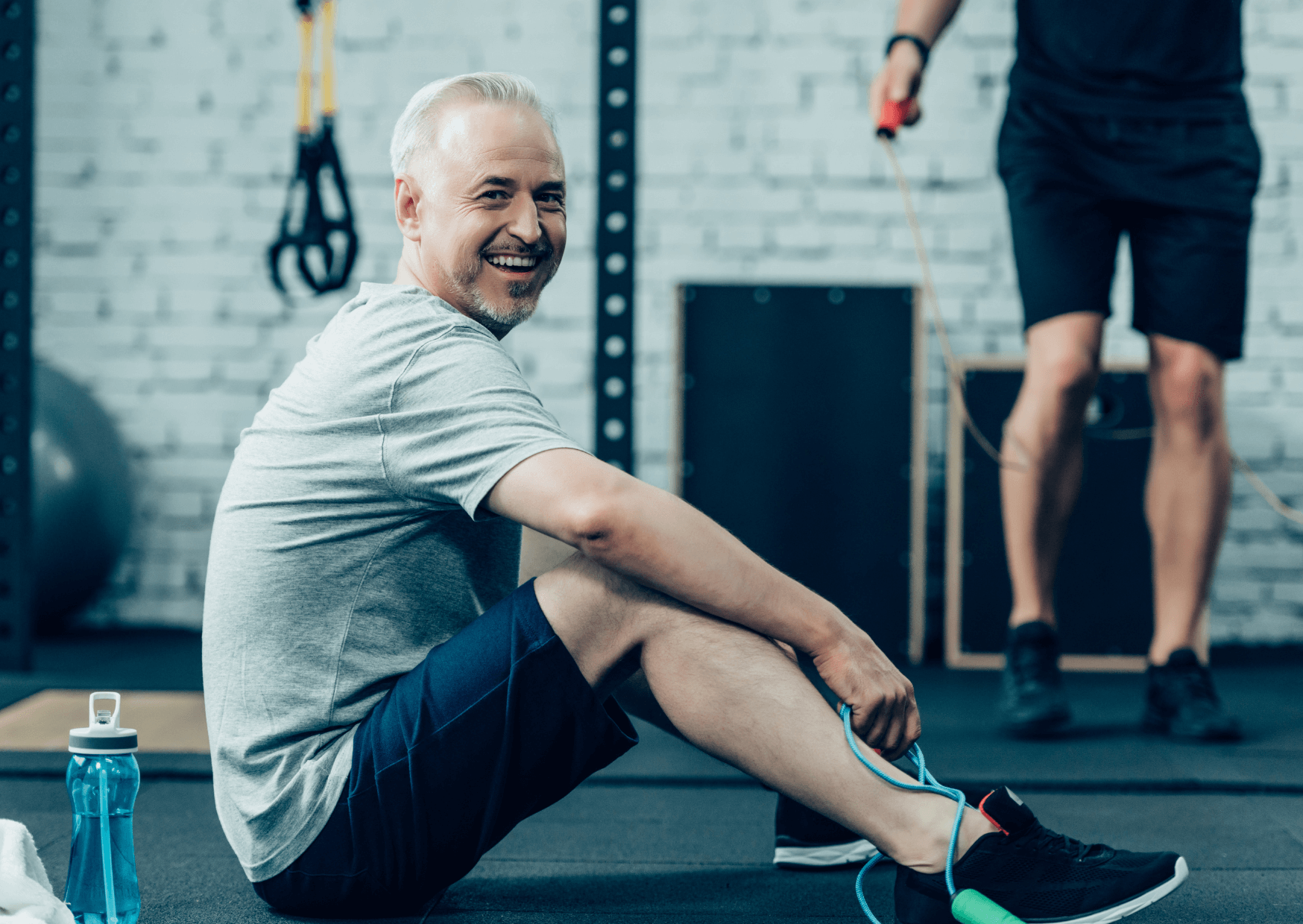 Saiba qual a melhor opção para o público 40+entre crossfit ou musculação, focando em longevidade, segurança e ganho de massa magra. Confira!