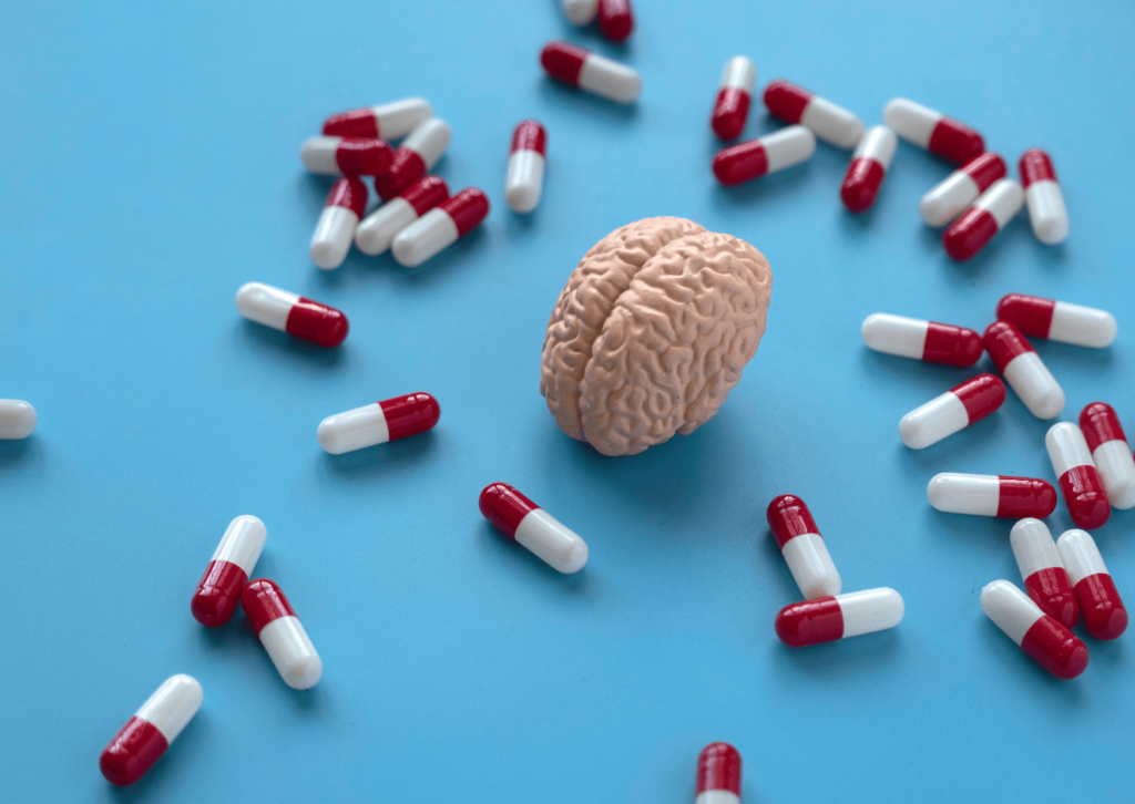 Nese artigo, descubra o que a ciência diz sobre nootrópicos, seus benefícios reais para o treino e os riscos do uso indevido em excesso.