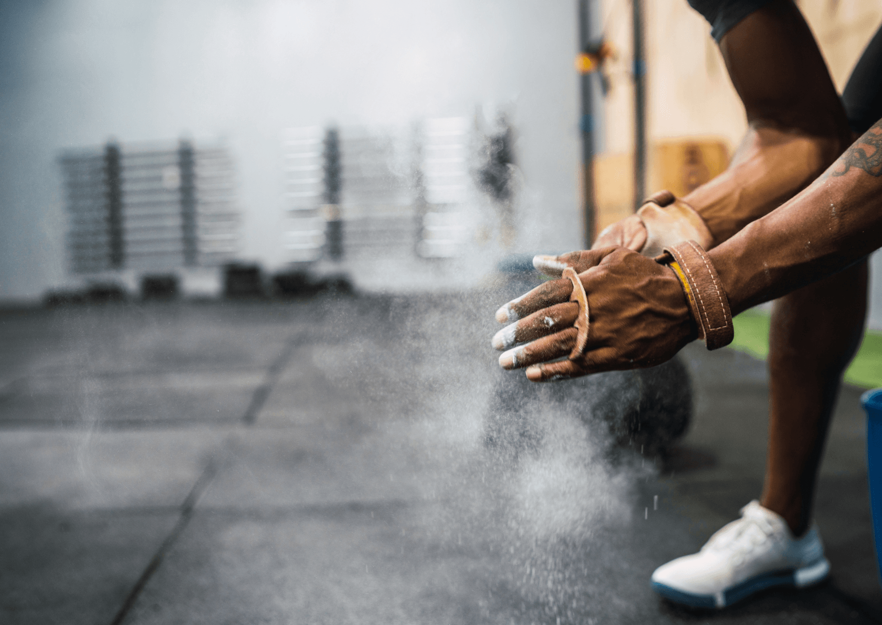 Quer render mais no WOD? Descubra o pré-treino CrossFit ideal entre suplementos e alimentos. Evite a fadiga, bata seus PRs e treine no topo!